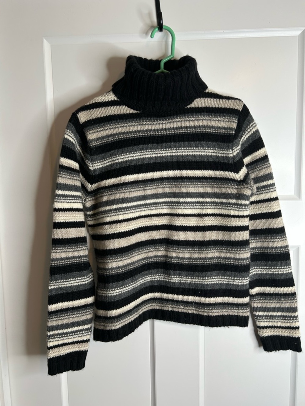 Vintage Eddie Bauer Size Small Wool Blend Sweater Turtleneck Black White 4972